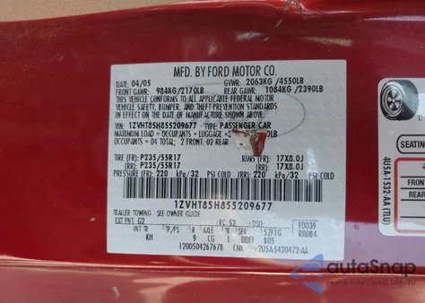 2005 Ford Mustang Gt/Gt Deluxe из США, поврежденный, VIN 1ZVHT85H855209677